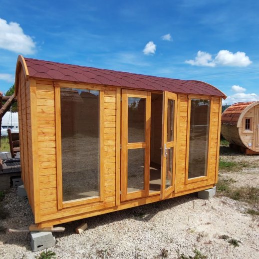 Bureau de jardin en bois moderne
