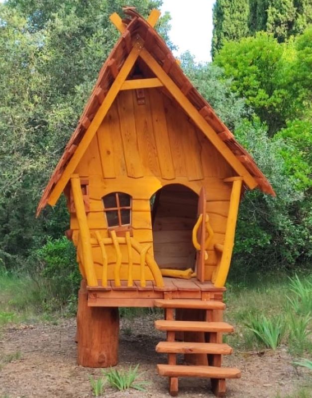 Maison en bois exterieur pour enfant –