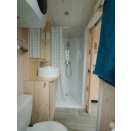 Studio Cube isol, quip de l'lectricit